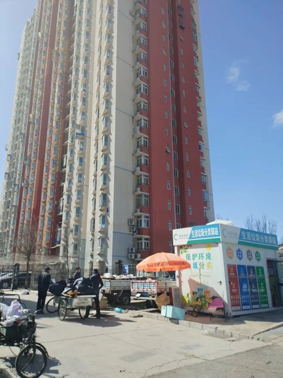 建筑的摆设布局
中度可信度描述已自动生成